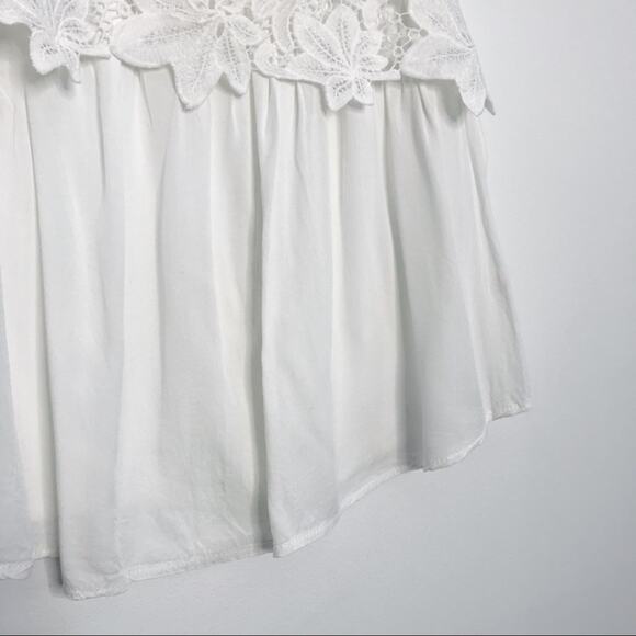 Boutique Small S Floral Applique Flowy Mesh Yoke Sleeveless Top White Keyhole - Picture 4 of 8